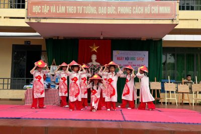RỰC RỠ SẮC MÀU TRI THỨC TẠI NGÀY HỘI ĐỌC SÁCH CỦA TRƯỜNG TIỂU HỌC HOÀNG HANH